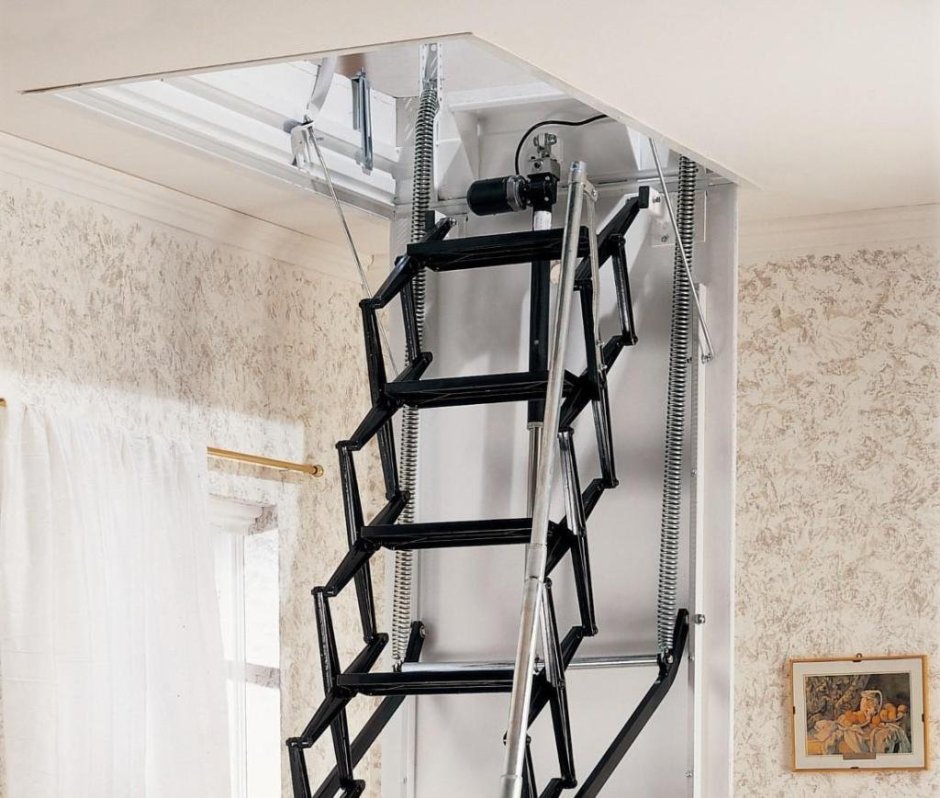 Телескопическая лестница на чердак с люком