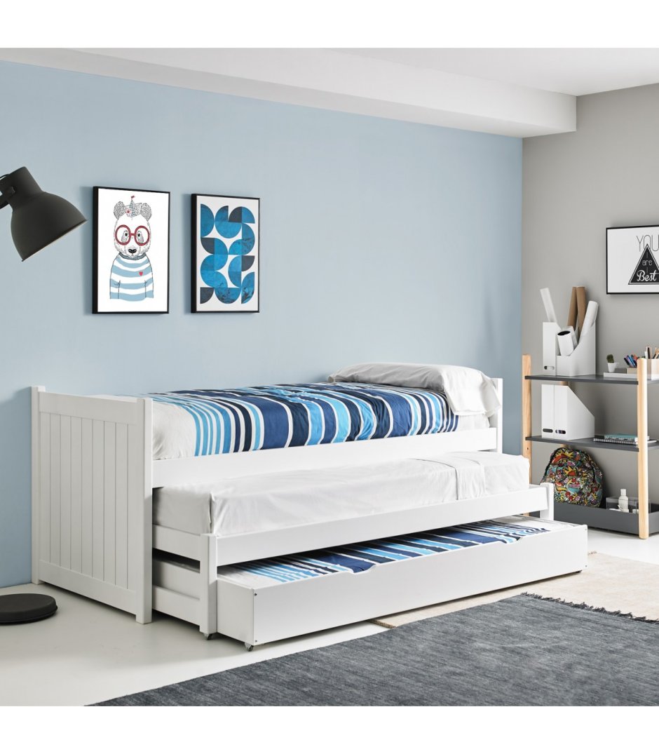 Трехместная кровать трио