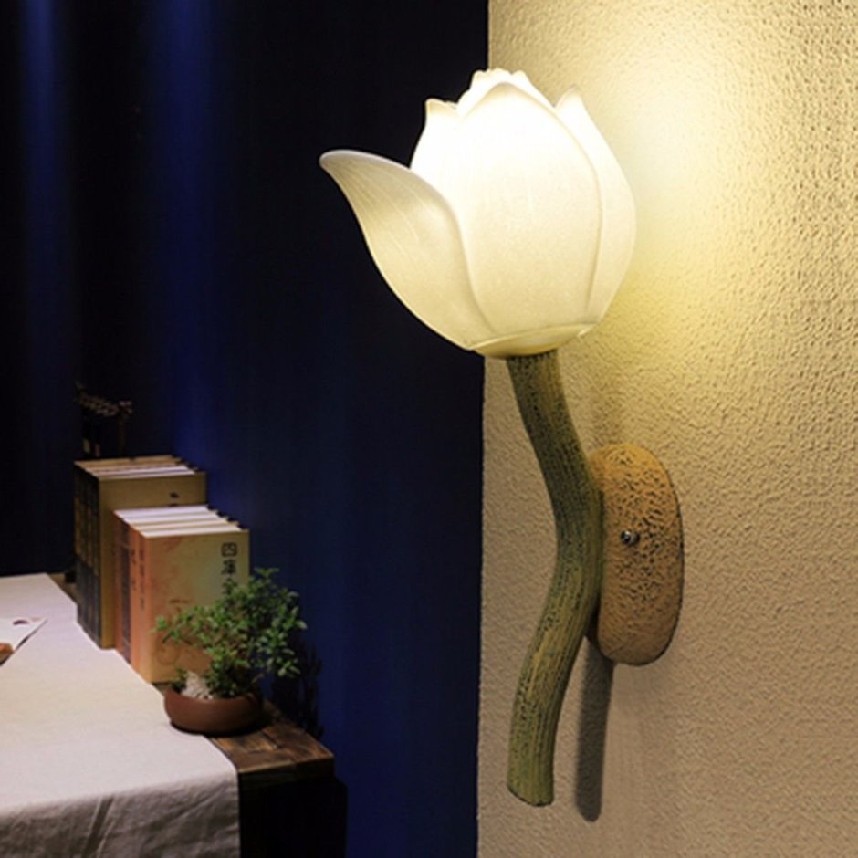 Оригинальные светильники на стену