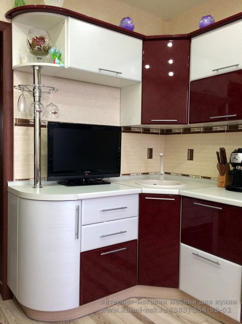 Кухонный гарнитур угловой