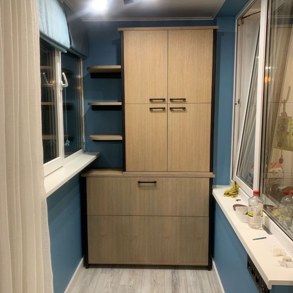 Шкафчик на лоджию