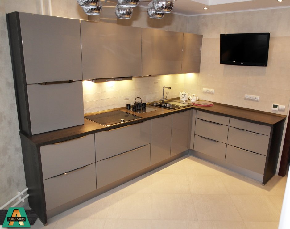 Кухня пластик с торцевыми ручками