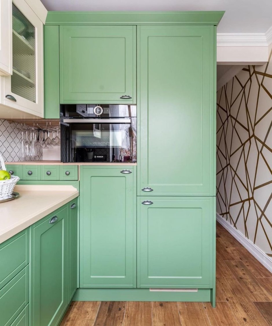 Кухня угловая фисташкового цвета