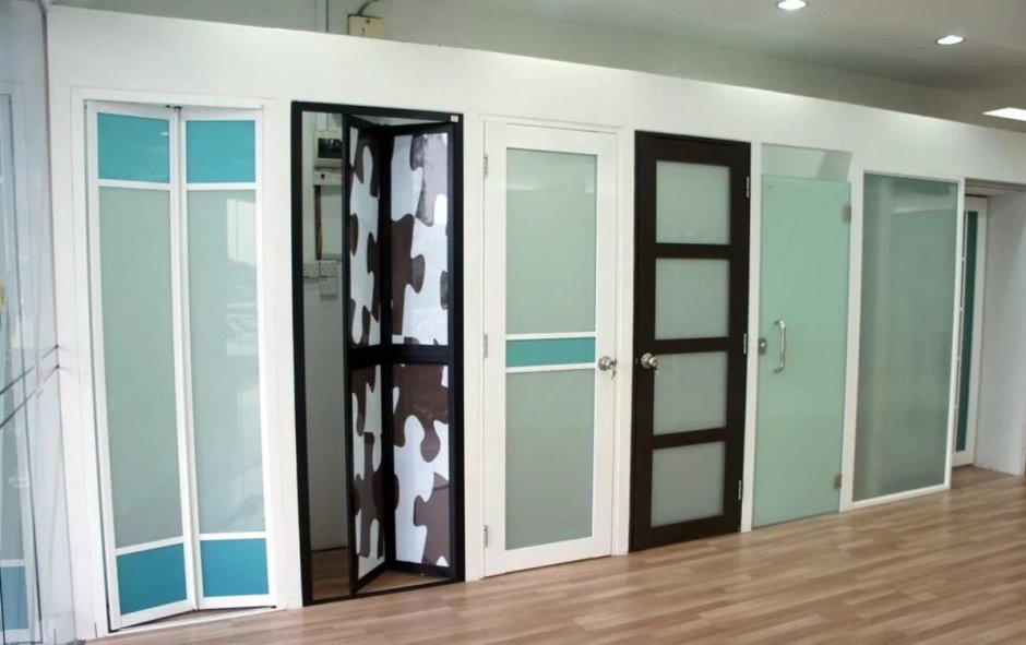 Пластиковые двери межкомнатные