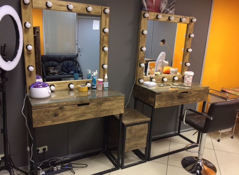 Мебель лофт гримерный стол