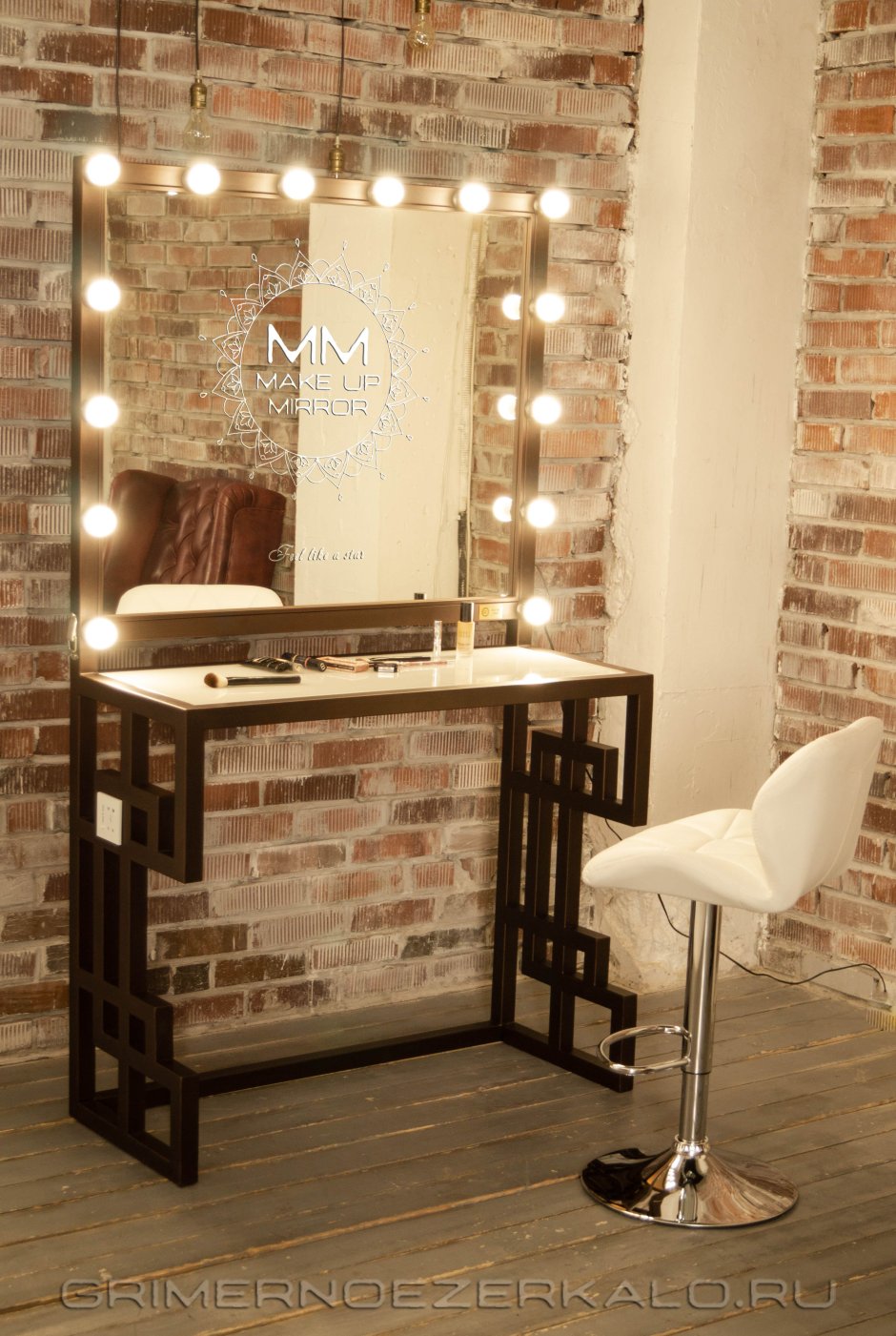 Гримерный столик в стиле лофт