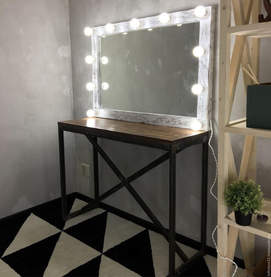 Зеркало с подсветкой в стиле лофт