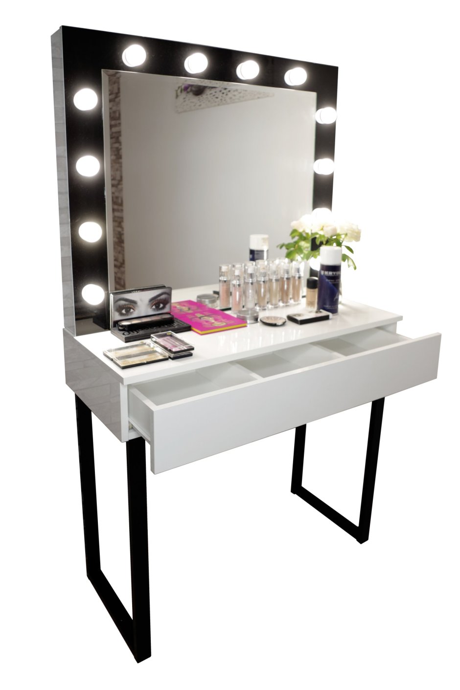 Туалетный столик