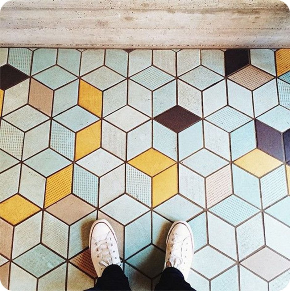 Плитка напольная разноцветная