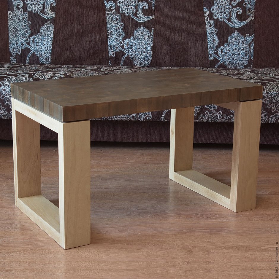 Журнальный стол из ДСП