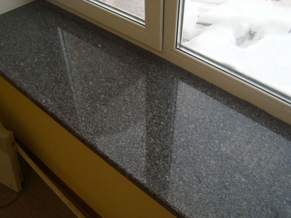 Подоконник из гранита габбро