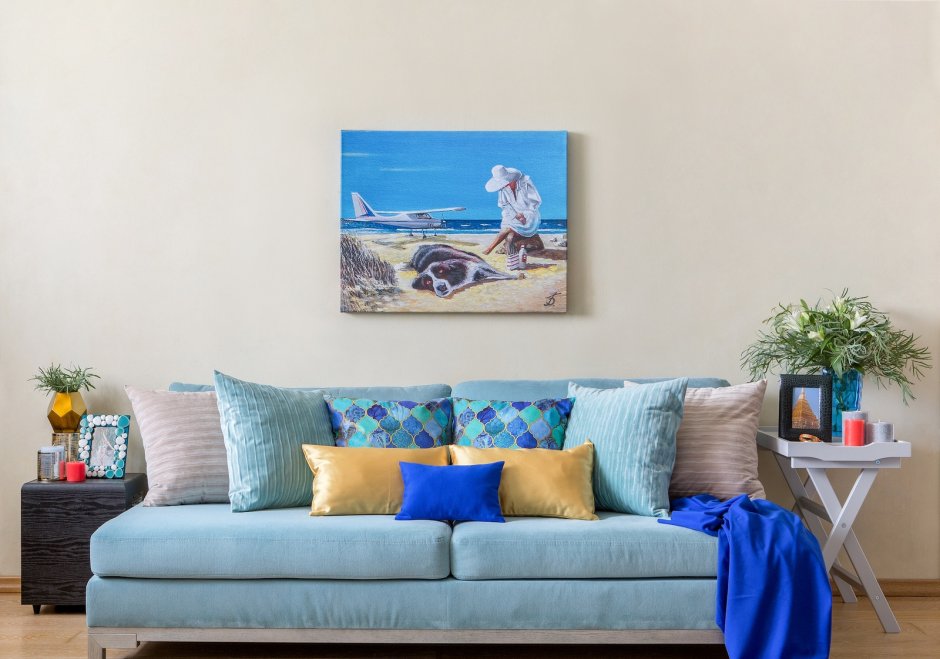 Синяя картина в интерьере