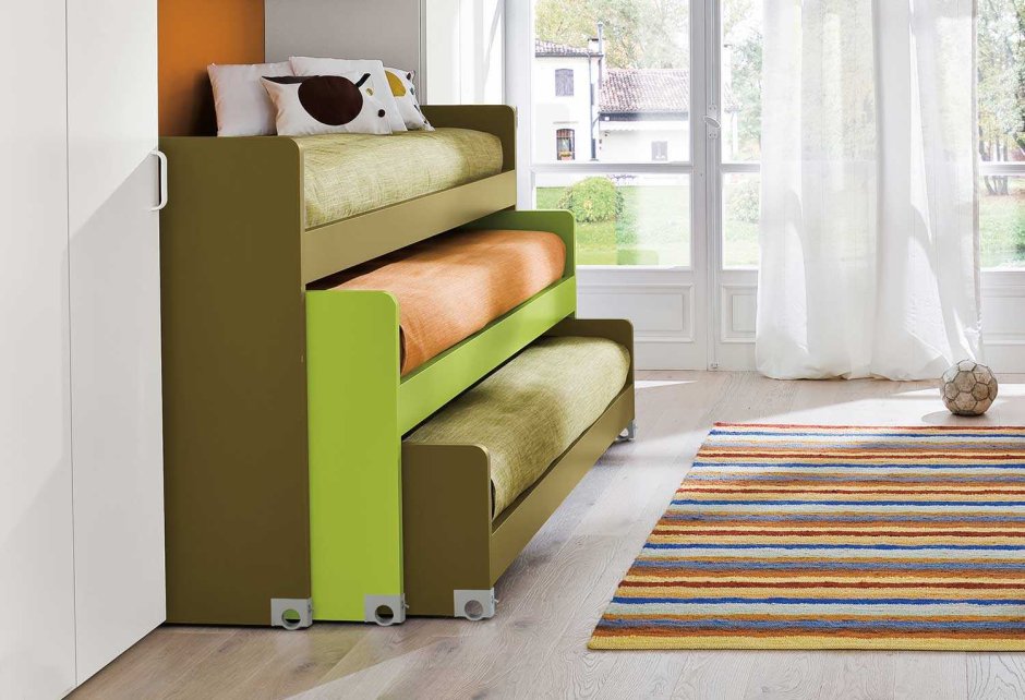 Выкатная кровать для троих детей