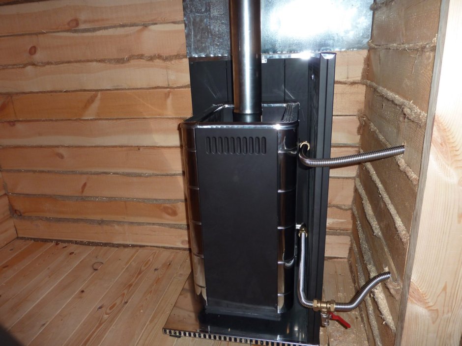 Печка для бани Ермак с теплообменником и выносным баком