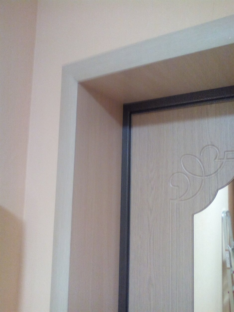Уголки на дверной проем