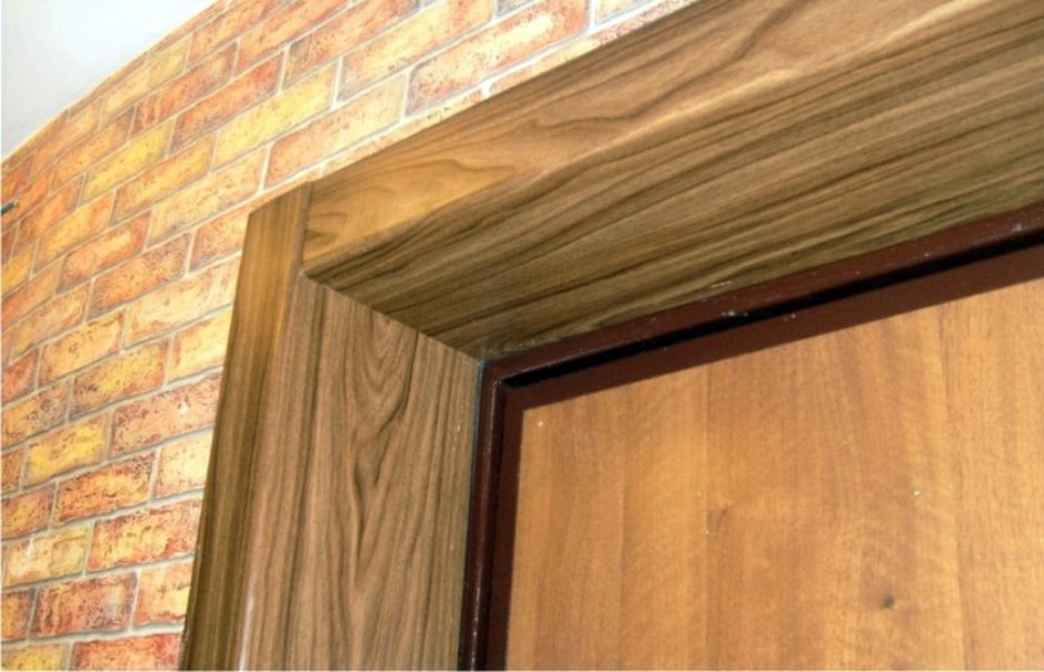 Отделка дверных косяков