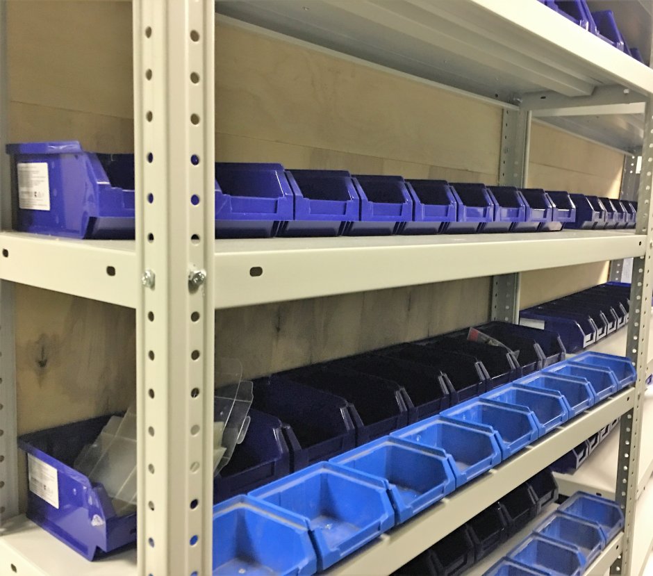 Стеллажи с выдвижными ящиками для склада