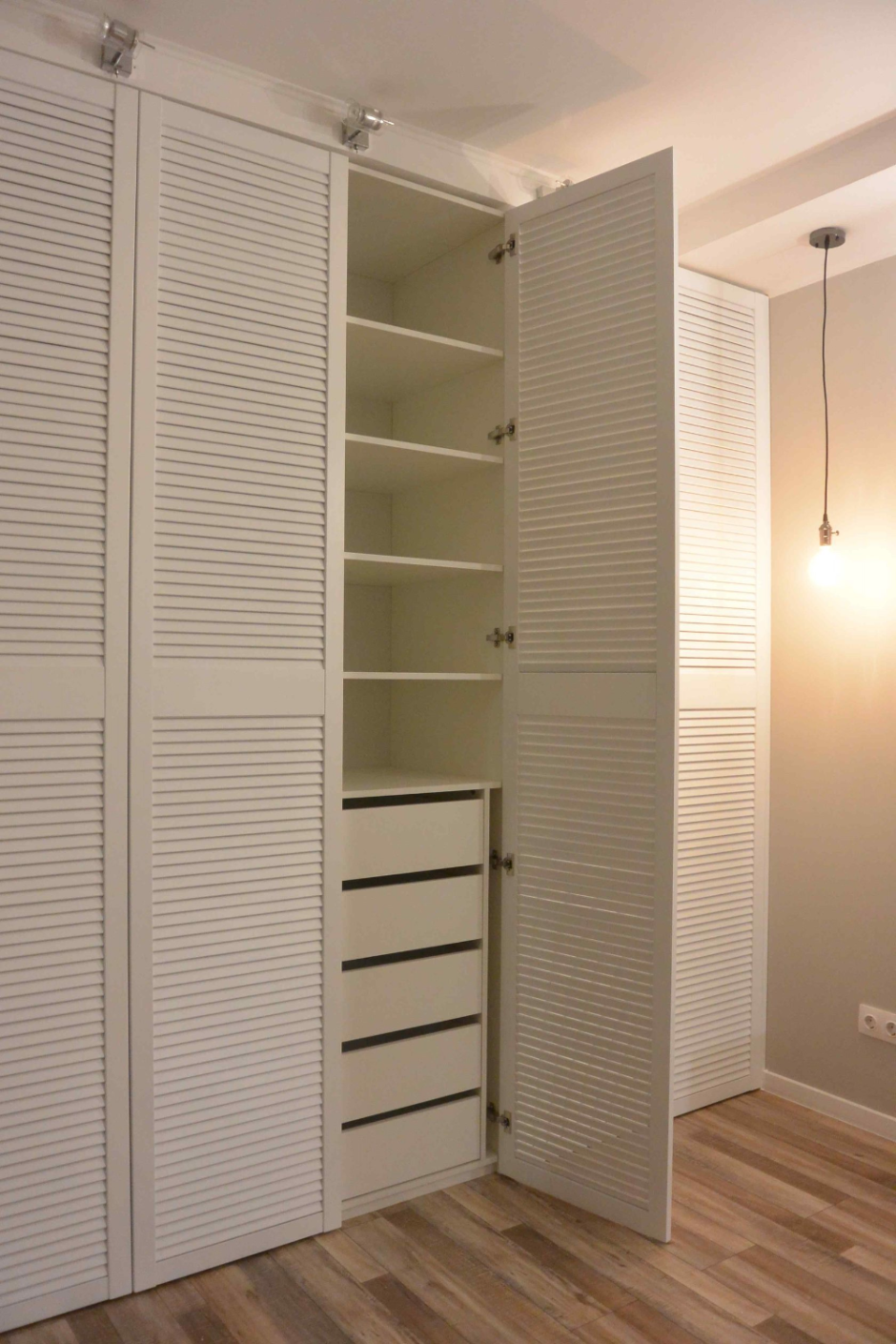 ПАКС С жалюзийными дверцами