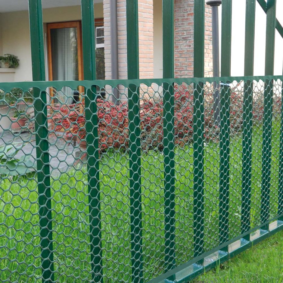 Сетка пластмассовая для ограждения