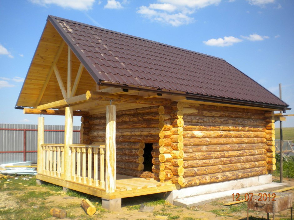 Срубы бань из бруса с террасой