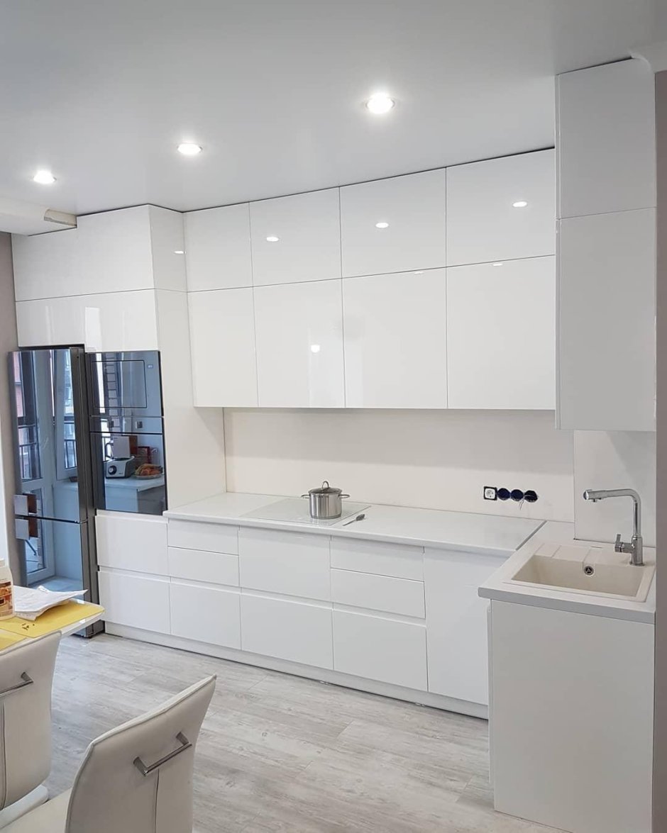 Кухня белый глянец