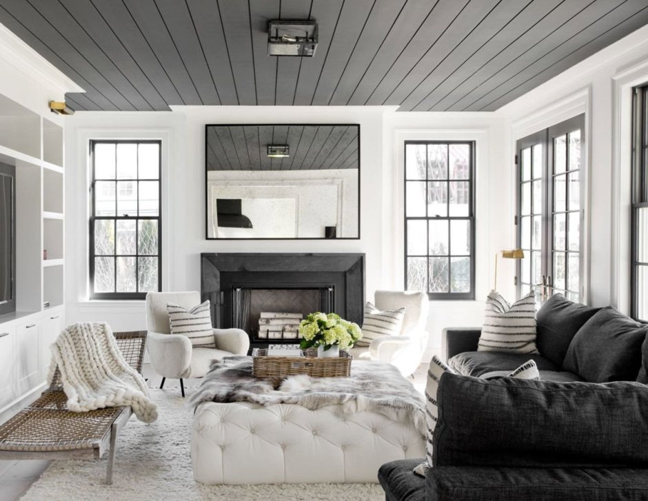 Белый деревянный интерьер