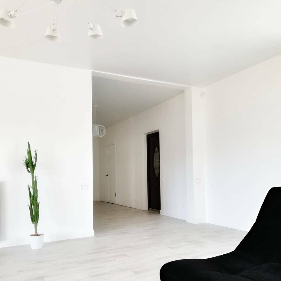 Покраска стен в белый