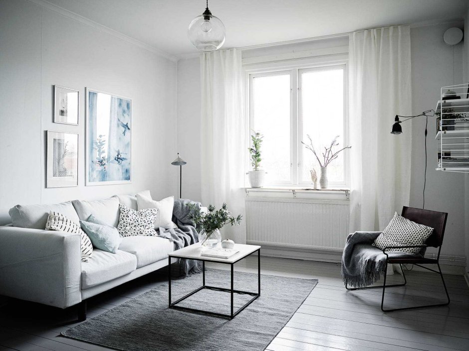 Белый интерьер Сканди