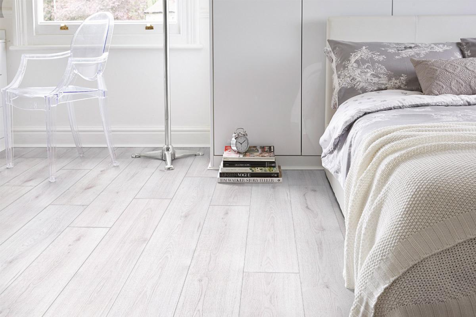 Пол Квик степ в спальне