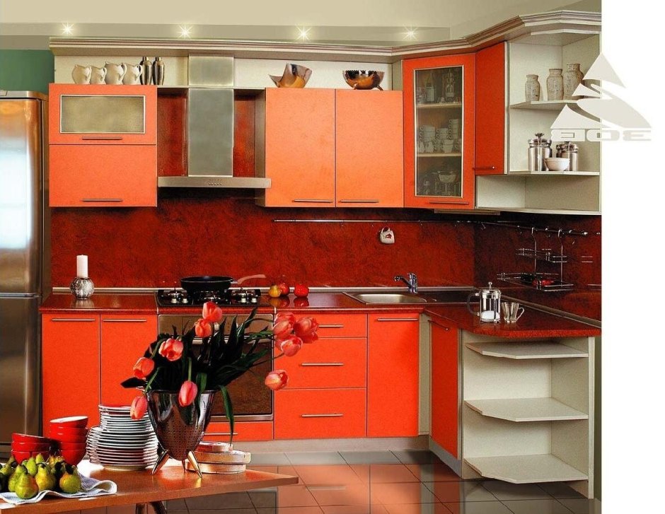Кухонный гарнитур оранжевого цвета