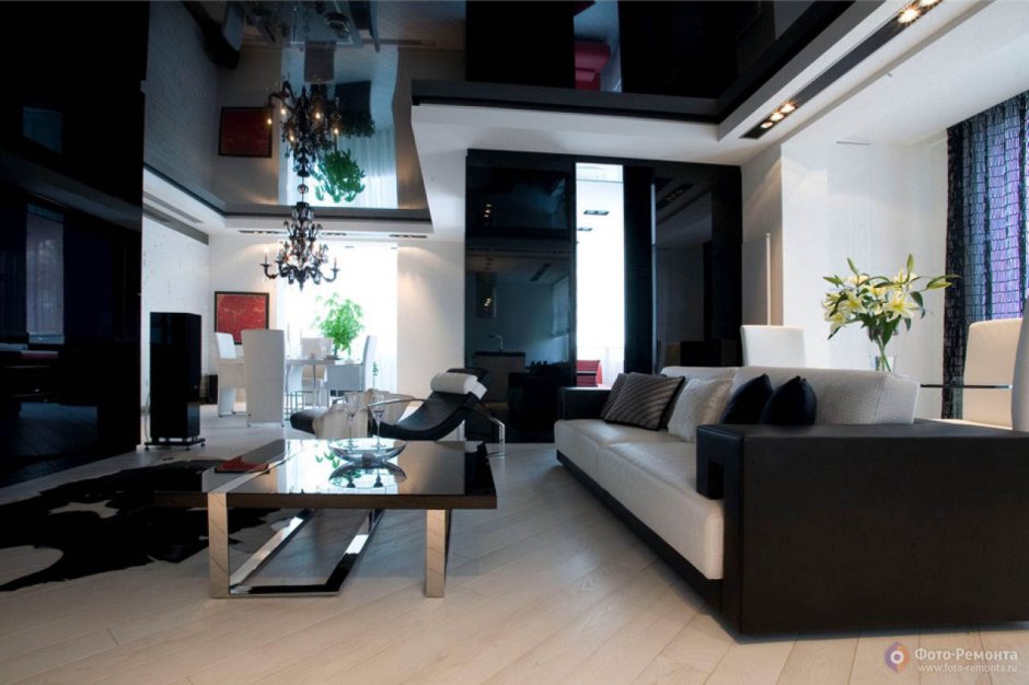 Черный глянцевый потолок в интерьере