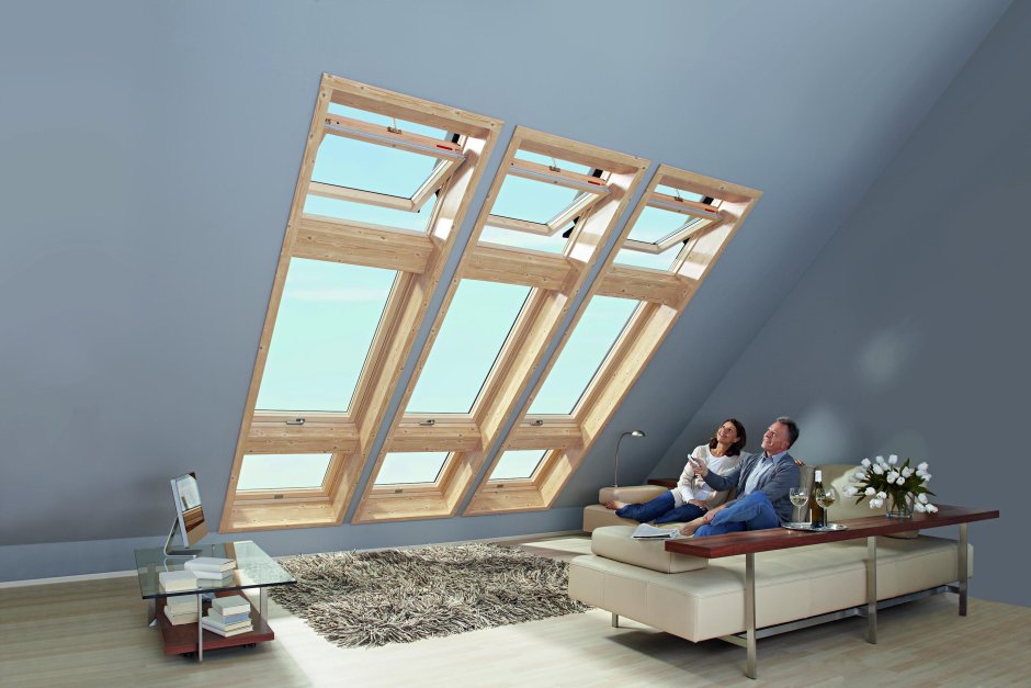 Панорамное мансардное окно Roto