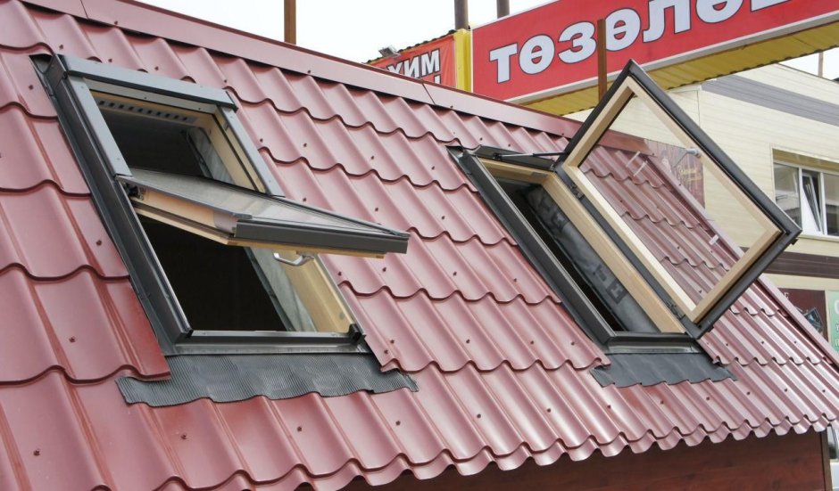 Мансардная крыша с окнами