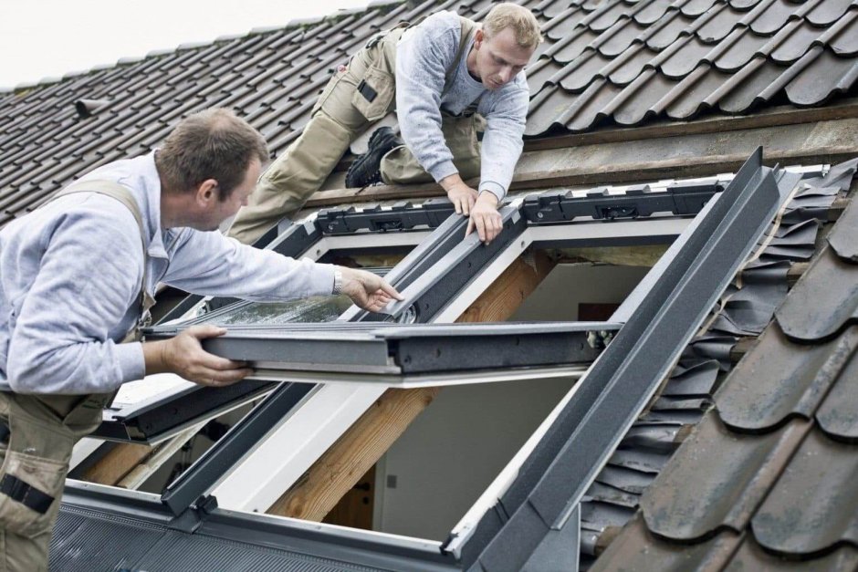 Монтаж мансардного окна Velux