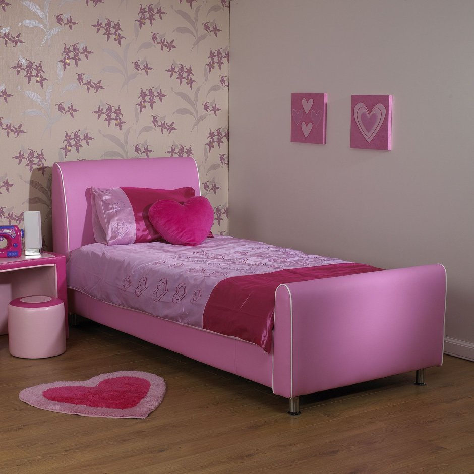 Розовая кровать для девочки