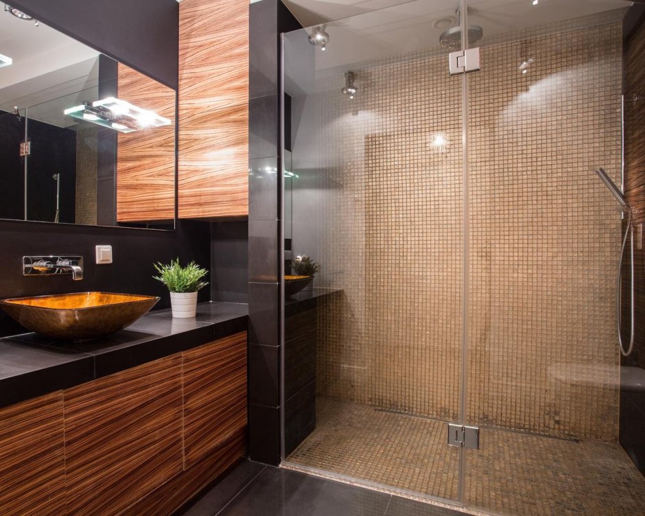 Современная душевая комната