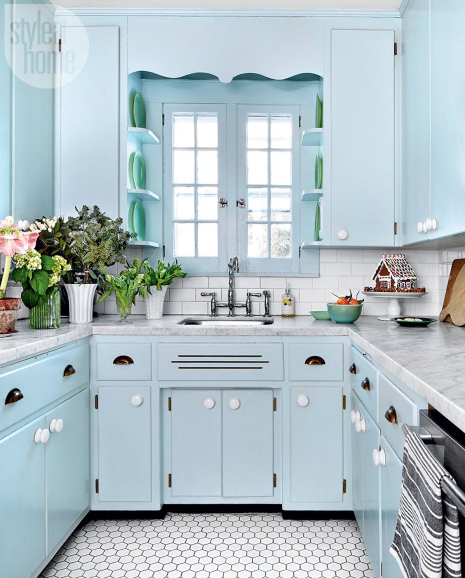 Мятный кухонный гарнитур