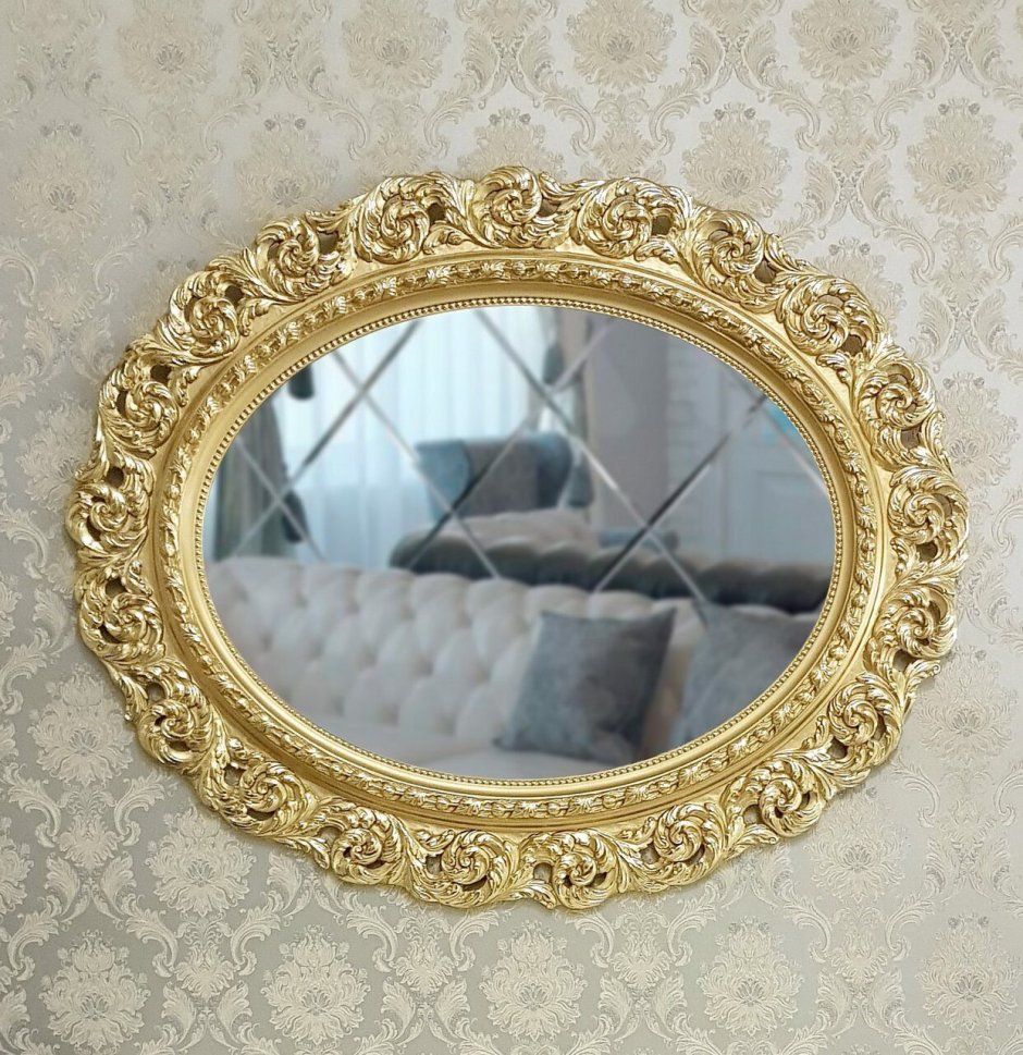 Круглое зеркало в багете