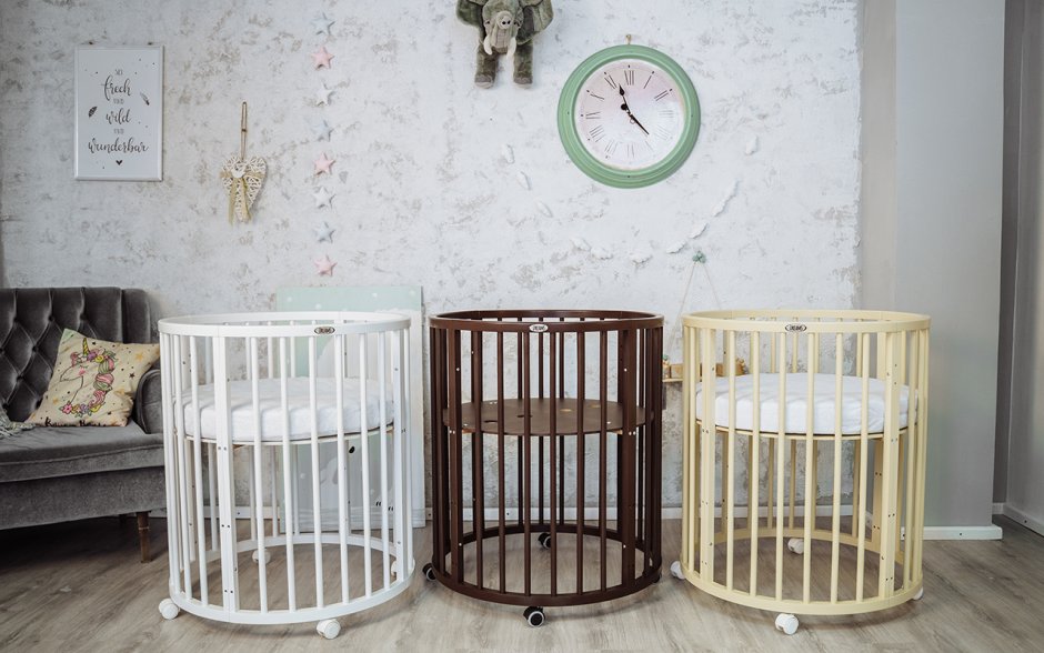 Овальная кроватка трансформер дримс