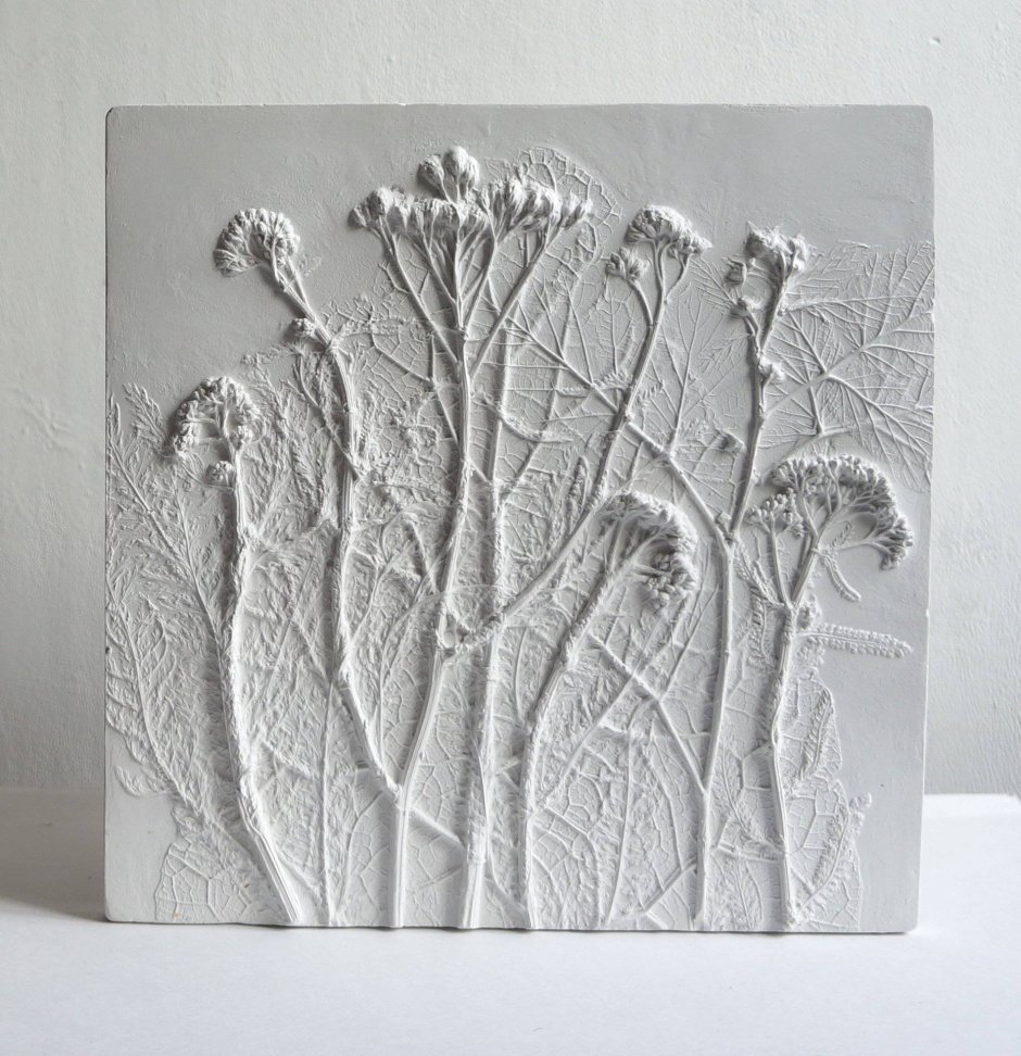 Барельеф Рейчел Дейн