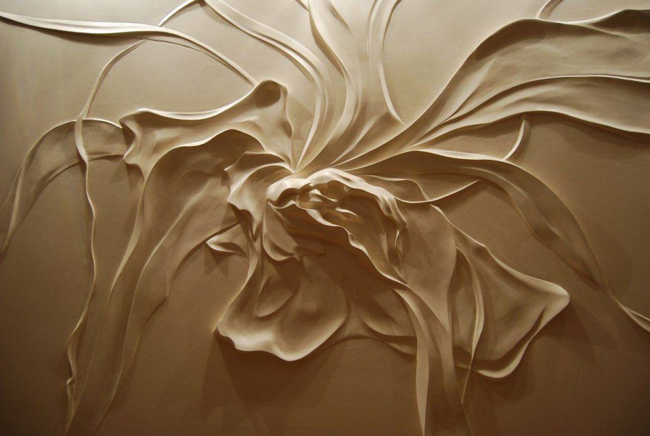 Леонид Ким барельеф цветы