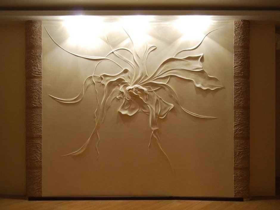 Объемная штукатурка на стене