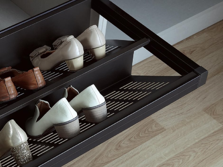 Выдвижная полка для обуви Unihopper в базу 600мм с доводчиком clip-on Moka