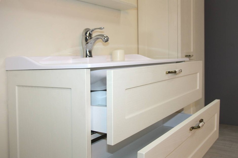 Тумба Леон 80 Акватон