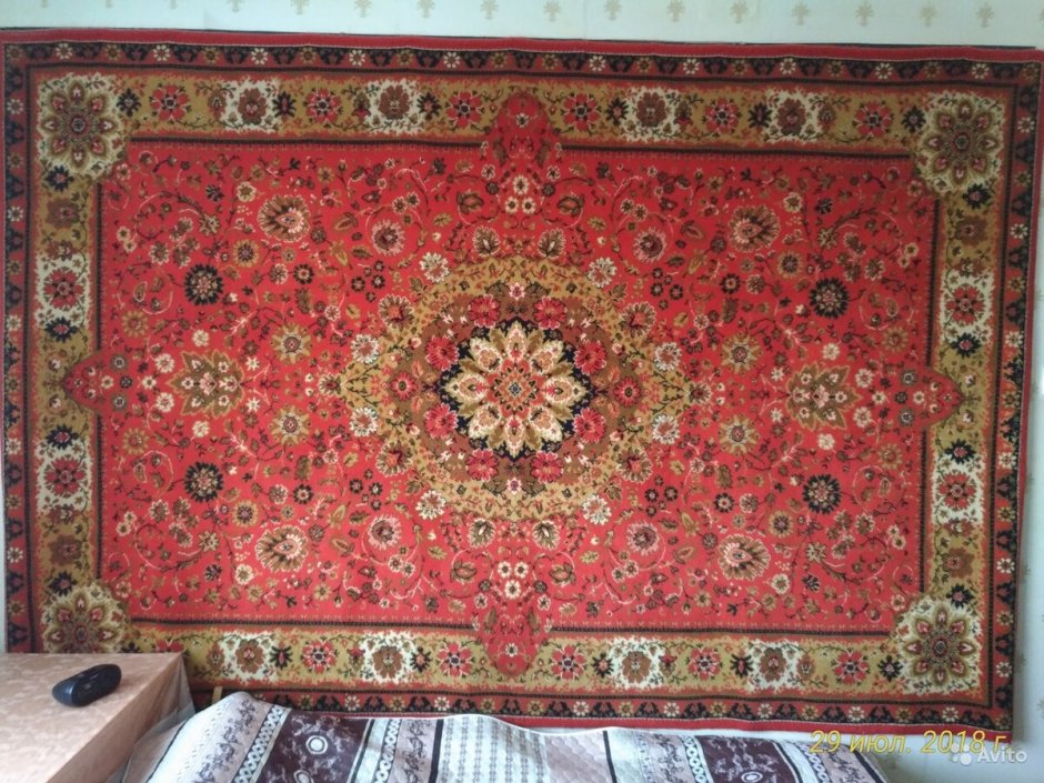 Ковер на стене