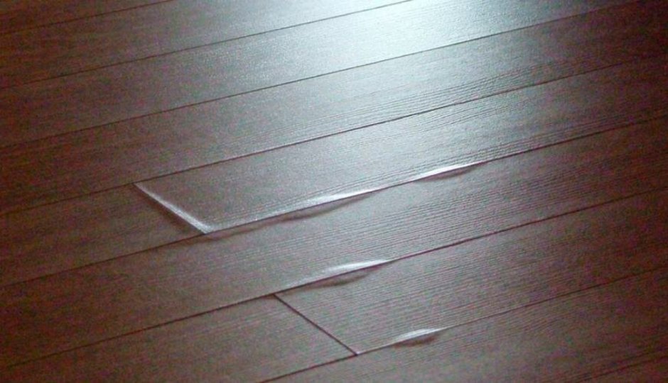 Вздулся ламинат