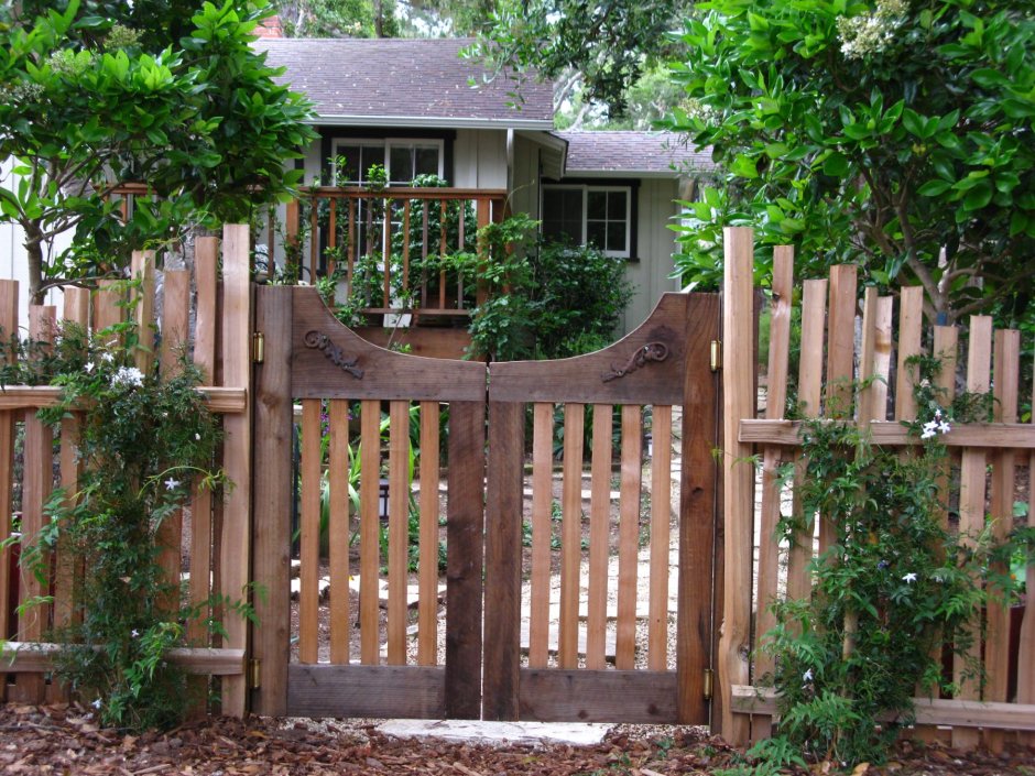Деревянная калитка для дачи