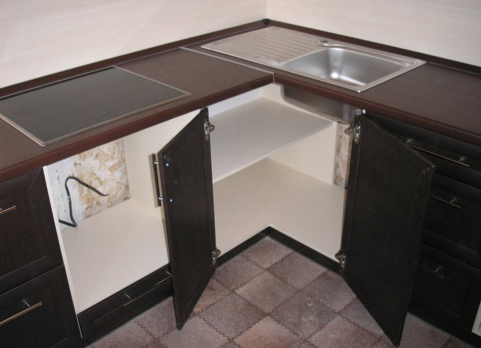 Угловая тумба под мойку 1040х570