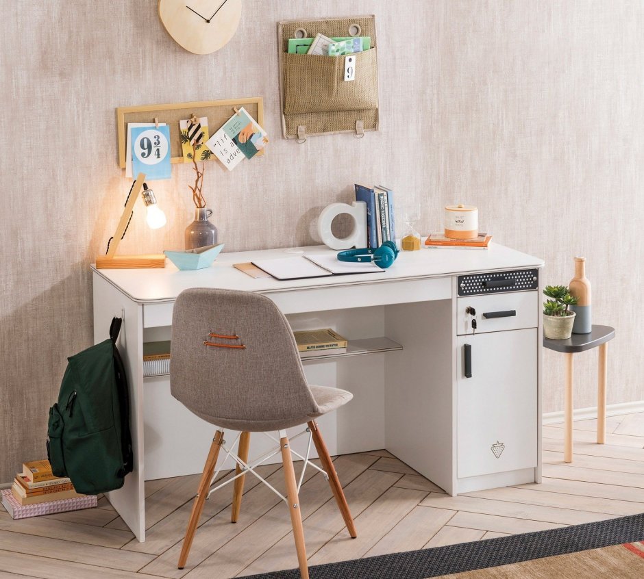 Стол письменный White Cilek