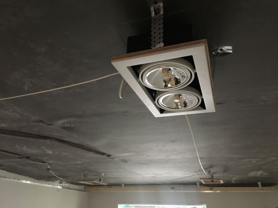 Закладные под светильники для натяжных потолков
